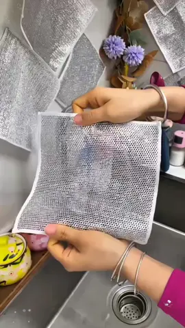 Cuci piring dengan ini lebih baik daripada bola kawat.#goodthing #dapur #tiktokshop #foryou #Kain sutra perak