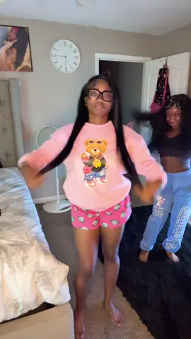 Ntm on us ion even do the dancing shi😂
