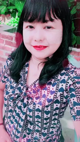 #မေ့ဆေးရှိရင်ပေးခဲ့ပါလားဟယ် #မြင်ပါများပြီးချစ်ကျွမ်းဝင်အောင်လို့🤗❤ 