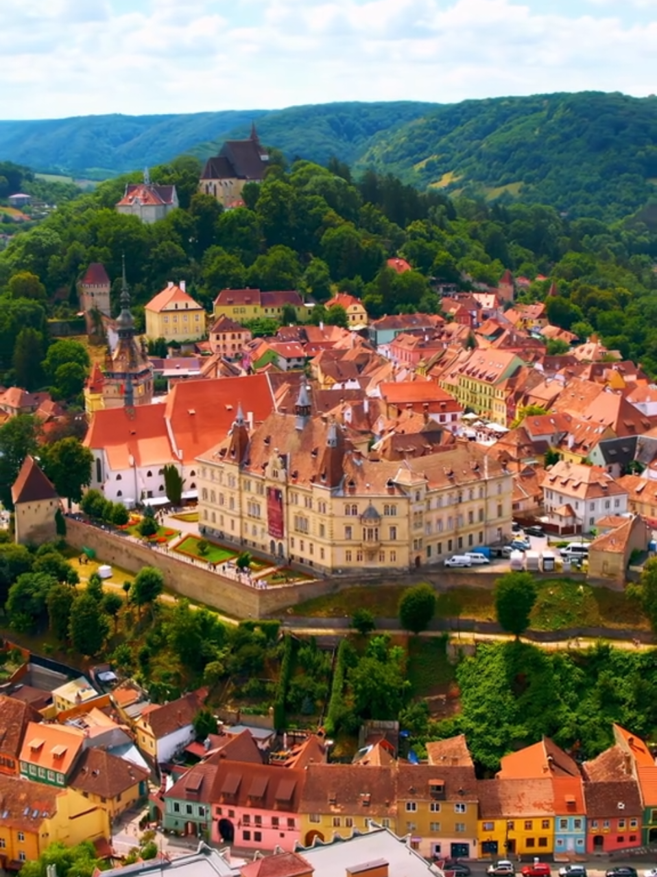 Welcome to Romania🇷🇴🇷🇴🥇 #romania #visitromania #exploreromania #romaniatourism #discoverromania #romanianculture #romanianfood #travelromania #beautifulromania #romaniagram #romanianjourney #românia #romaniainpictures #romaniatravel #romanianlandscapes #loveromania #romanialover #culturalromania #romaniaphotography #romanianature #romaniaadventure #historicromania #romaniantraditions #romanianvillages #romaniamoments #romaniavibes #romanianature #traveltoromania #visitbucharest #discovertransylvania 