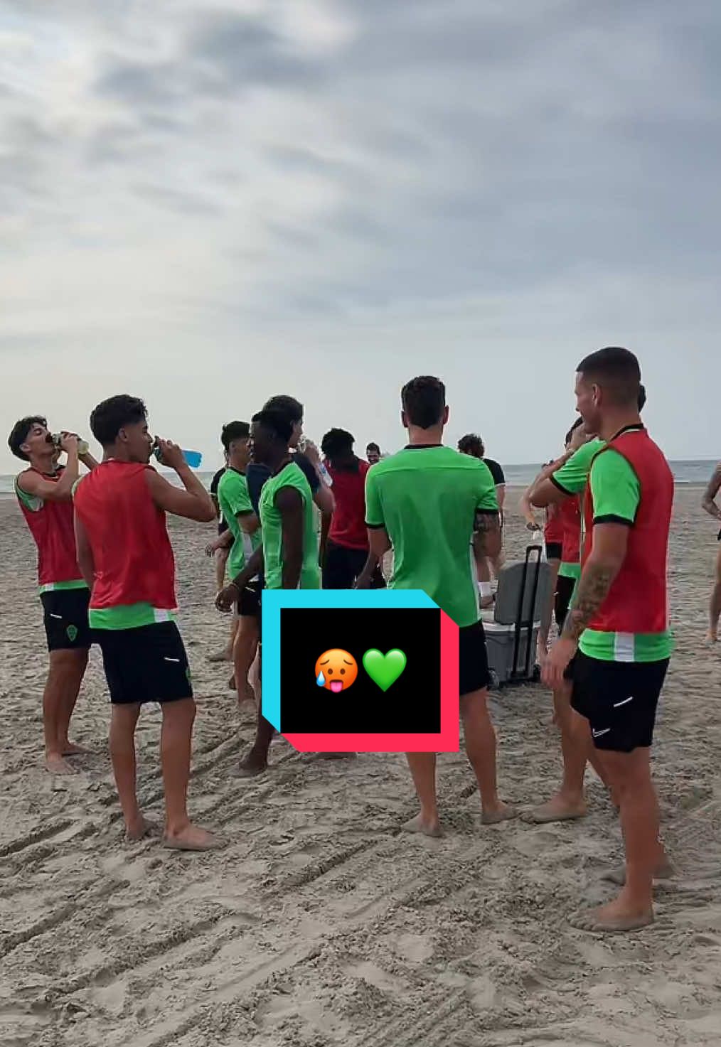 What the hell, @FC Zenit? 👊🤷‍♂️ #ElcheCF #Zenit #LaLiga #LaLigaEASports #Meme #FYP 