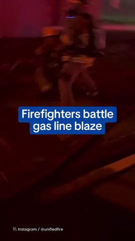 A car accident set off a devastating fire after a gas line was ruptured and ignited. Reportedly two brave bystanders rescued the driver and a passenger from the burning car. Over 60 firefighters arrived to fight the blaze, which engulfed a Domino's restaurant in Utah 🎥 Instagram / @unifiedfire  #fire #usa #utah #news 