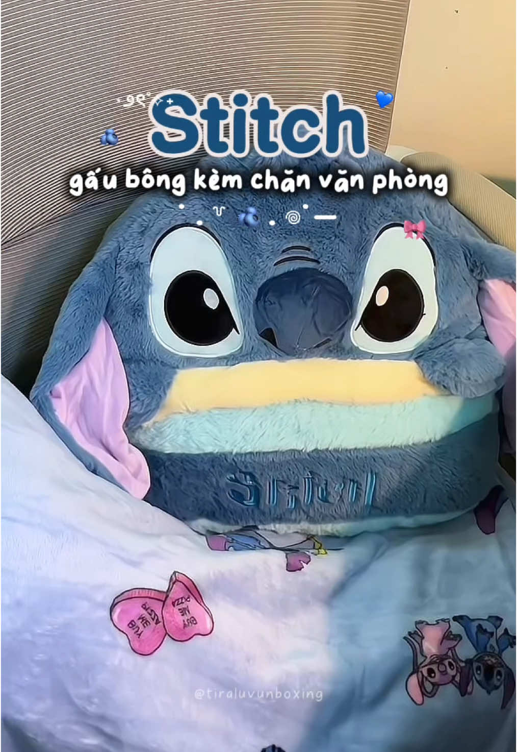 đi xe đường dài hay đi du lịch tui luôn mang theo ẻm hết 💙 #stitch #gaubong #gaubongkemchan #bochangoivanphong #fyp 
