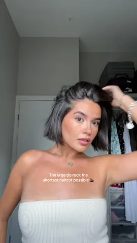 The urge to rock the shortest haircut possible 💇🏽‍♀️ #shorthair #haircut 