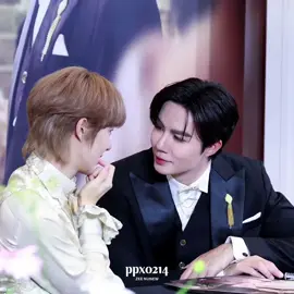 ยัยนุนิวบ๊องมาก แต่แฟนชีก็เอ็นดูมาก แววตามีแต่จังหวะตกหลุมรักซ้ำๆนะ😍💕 #ZeeNuNew #ซีนุนิว #NuNew #นุนิว #ZeePruk #ซีพฤกษ์ @ZEE @NuNew 