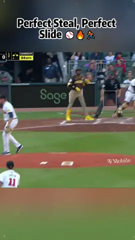 Smooth Slide to Base ⚾✨😎 #fyp #MLB #baseball #fun #viral #foryou #baseballisback #baseballislife #paratí #mlbthrowback #throwbacksports