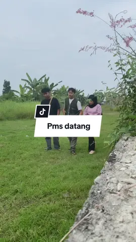 Pms datang, emosi jadi liar, tapi ada Greenfields Yogurt yang nyegerin dan pastinya SEHAT!  #JujurlyPureJujurlySehat