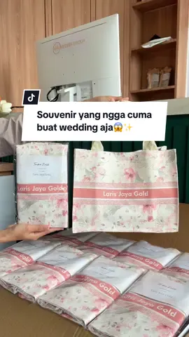 Souvenir clara bag yang ngga cuma buat wedding aja, buat acara lain pun bisa🤗✨ #souvenir #souvenirs #souvenirpernikahan #trend #trending #ViralDiTiktok #fyp 