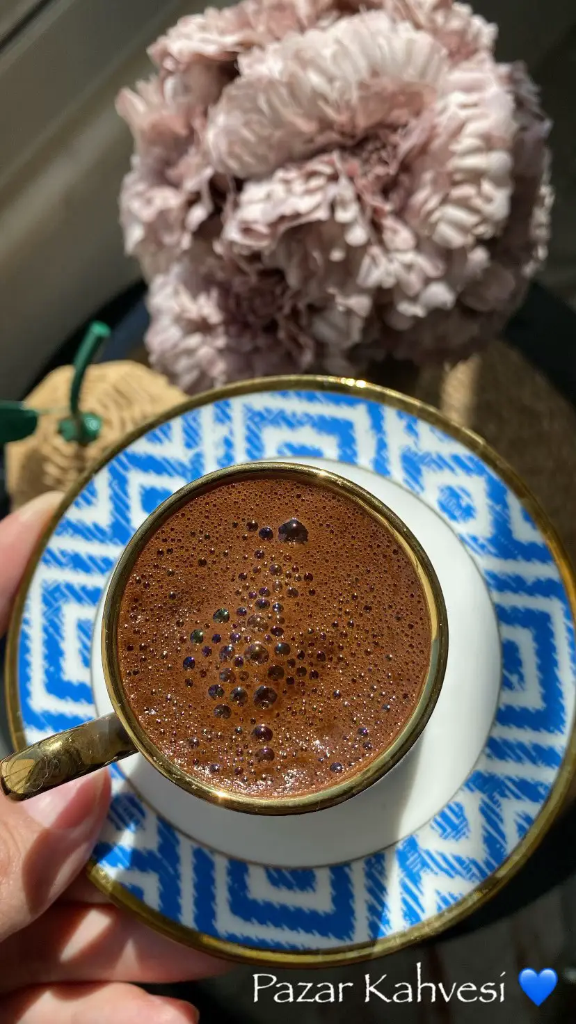 #kahveseverler #kahveaşkı #kahvefotoğrafları #kahveaşkı #keşfetteyizzz #keşfet #keşfetbeni #keşfetbenial #yazz #sıcak #tatil #kahvesizasla ☕️