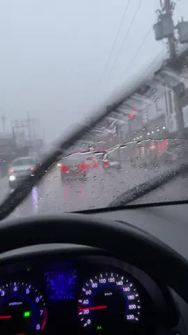 Rainy season nnmn… #rain #rainyday #rainydays #ladydriver #hyundai #hyundaiaccent 🚗🚩