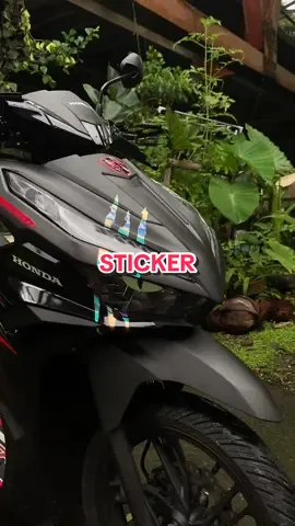 Motorcycle Claw Scratch Reflectorized Sticker!!!!!!#reflectivesticker #reflectorizedsticker #clawscratchsticker #clawscratch #monsterclawsticker #luminousclawscratchsticker#motor #motorcycle #sticker