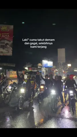 RXking cuma mengambil dua entah itu harta atau nyawa, maka berhati” lah dalam berkendara Salam Raja👑 #yakis1dekade #ykis #yamahaindonesia #yrki_indonesia_rajajalanan135 #pantauannya_boskuh🙏 #fyp 