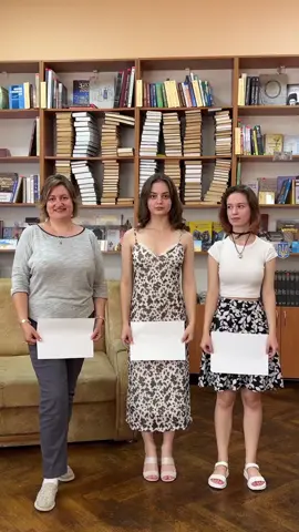 📚 Ужгородська публічна бібліотека шукає креативних! Хочеш працювати в місці, де ідеї мають силу? Приєднуйся до нашої команди — нові обличчя, нові проєкти, нові можливості! #роботабібліотека #ужгородтікток 