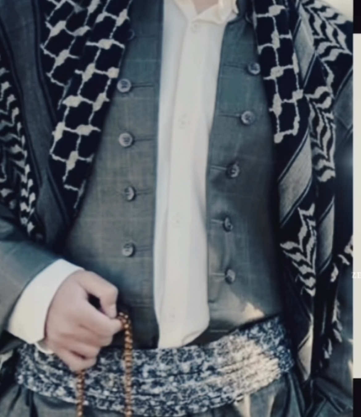 #kurdishclothes #kurdish #kurd #kurdistan #fashion #fyp #xybca #edit #moodboard #aesthetic 