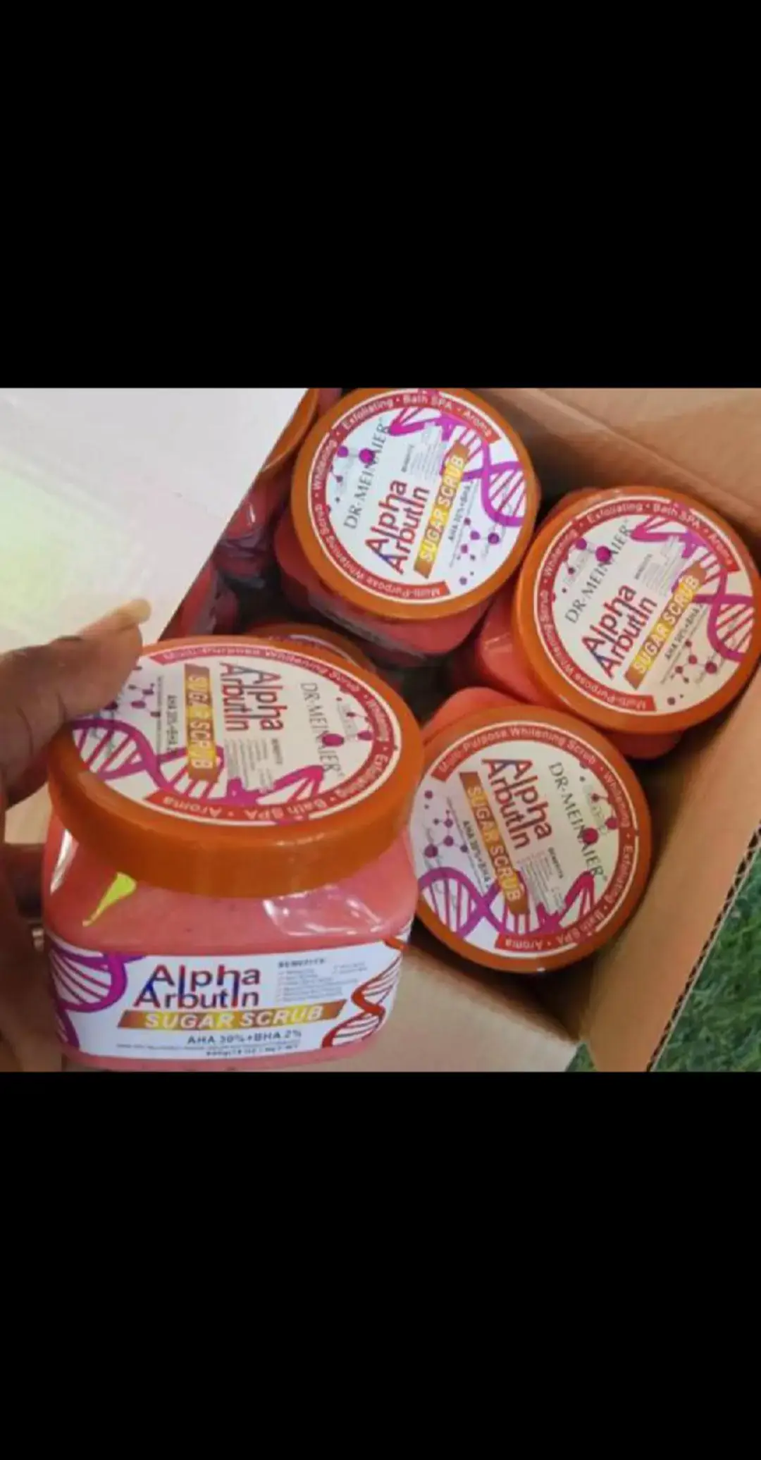 Exfoliate, brighten, and smooth your skin with our Alpha Arbutin Sugar Scrub. This gentle yet effective scrub combines: 1. *Sugar*: Natural exfoliant removes dead skin cells, revealing smoother skin. 2. *Alpha Arbutin*: Inhibits melanin production, reducing hyperpigmentation and brightening skin tone. 3. *AHA (Alpha Hydroxy Acid)*: Gently dissolves dead skin cells, promoting cell turnover and brighter skin. 4. *BHA (Beta Hydroxy Acid)*: Penetrates pores, unclogging and reducing acne, blackheads, and inflammation. *Benefits:* 1. *Exfoliates and smooths*: Removes dead skin cells, revealing brighter, smoother skin. 2. *Brightens skin tone*: Alpha Arbutin reduces hyperpigmentation and promotes even skin tone. 3. *Unclogs pores*: AHA and BHA help reduce acne, blackheads, and inflammation. 4. *Improves skin texture*: Regular use can improve skin's overall texture and appearance. *Perfect for:* 1. Dull, uneven skin tone 2. Acne-prone skin 3. Hyperpigmentation 4. Anyone seeking smoother, brighter skin Experience the power of alpha arbutin, AHA, and BHA in one gentle yet effective sugar scrub! #sugarscrub #alphaarbutin #BHA #AHA #hyperpigmentation #acneproneskin #exfoliation 