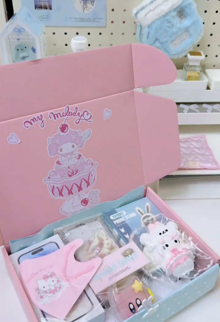 ASMR iPhone 14 Pro gift box packaging #packing #packingorders #asmr #packingasmr #iphone #iphonegiftbox #phonecase #asmrsounds 