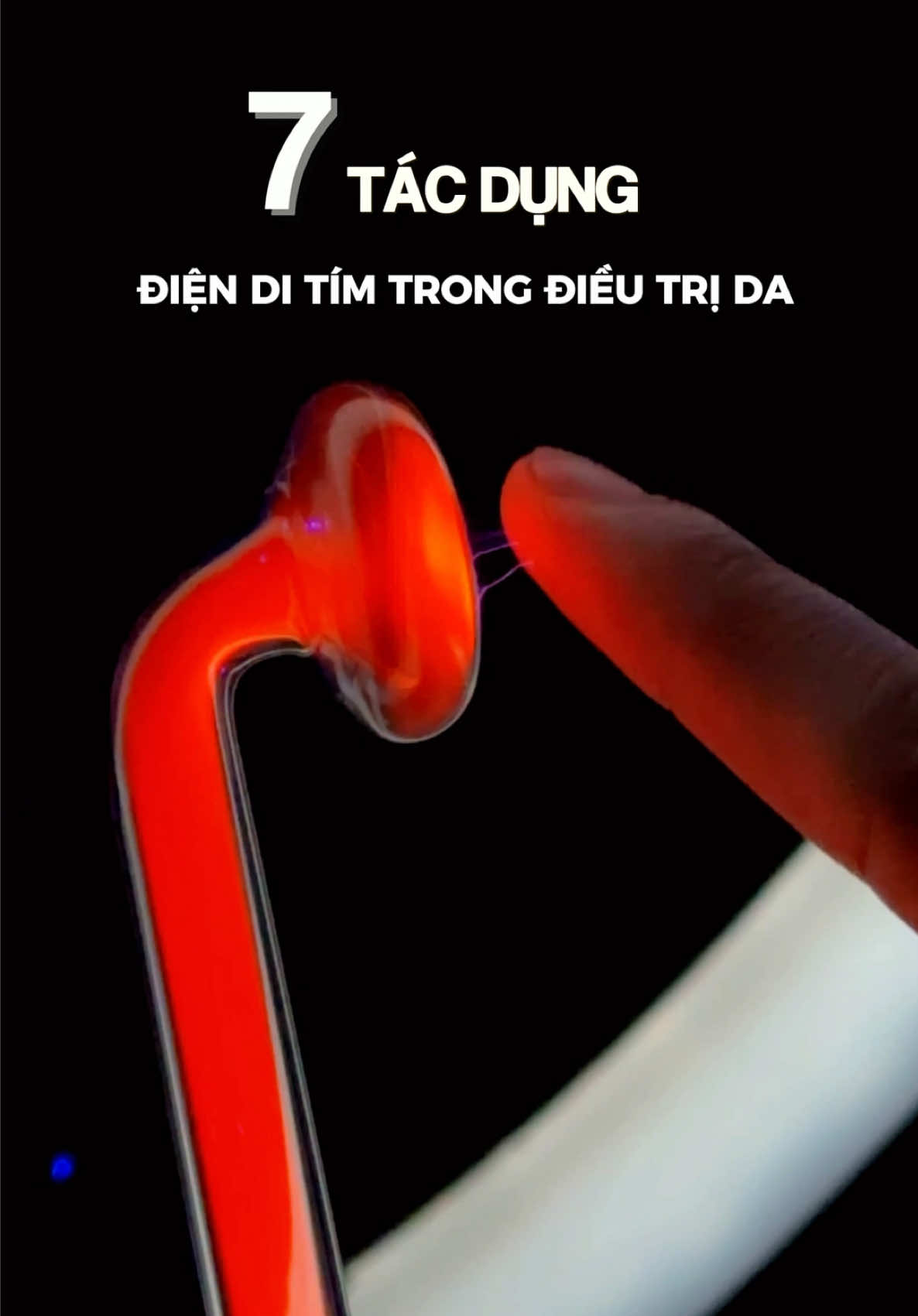 💡 Điện Tím – Vũ Khí Làm Đẹp Mạnh Mẽ Tại Spa! 🤩 Không chỉ là công nghệ hiện đại, điện tím giúp diệt khuẩn, giảm viêm, làm khô còi mụn nhanh chóng và hạn chế thâm sau mụn.  ❤️‍🔥 Đặc biệt phù hợp với làn da đang bị mụn viêm, mụn sưng đỏ, hoặc sau quá trình lấy nhân mụn. 🌿 Làm dịu da ngay tức thì – Khách trải nghiệm lần đầu đều bất ngờ vì hiệu quả rõ rệt chỉ sau 1 buổi! 📍TSS GLOW-LAB ứng dụng máy điện tím chuẩn y khoa trong quy trình chăm sóc – đảm bảo an toàn & hiệu quả! 📩 Inbox ngay để được tư vấn & đặt lịch ngay các bác ơi #tss #tssglowlab #spa 