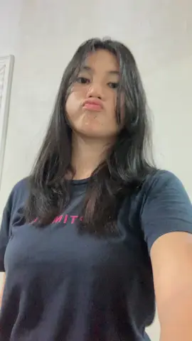 Lucu to makanya jadi permainan🤣