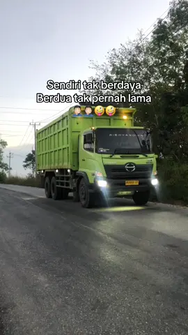 #fyp #hino500 @NYONYA INHU🥵👑💦 @SIH GACOR😋 @@ Rizky* Andika🥰 