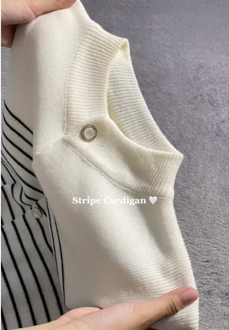 nyaman poll 🫶🏻🥰 #cardigan #cardiganrajut #cardiganoutfit 