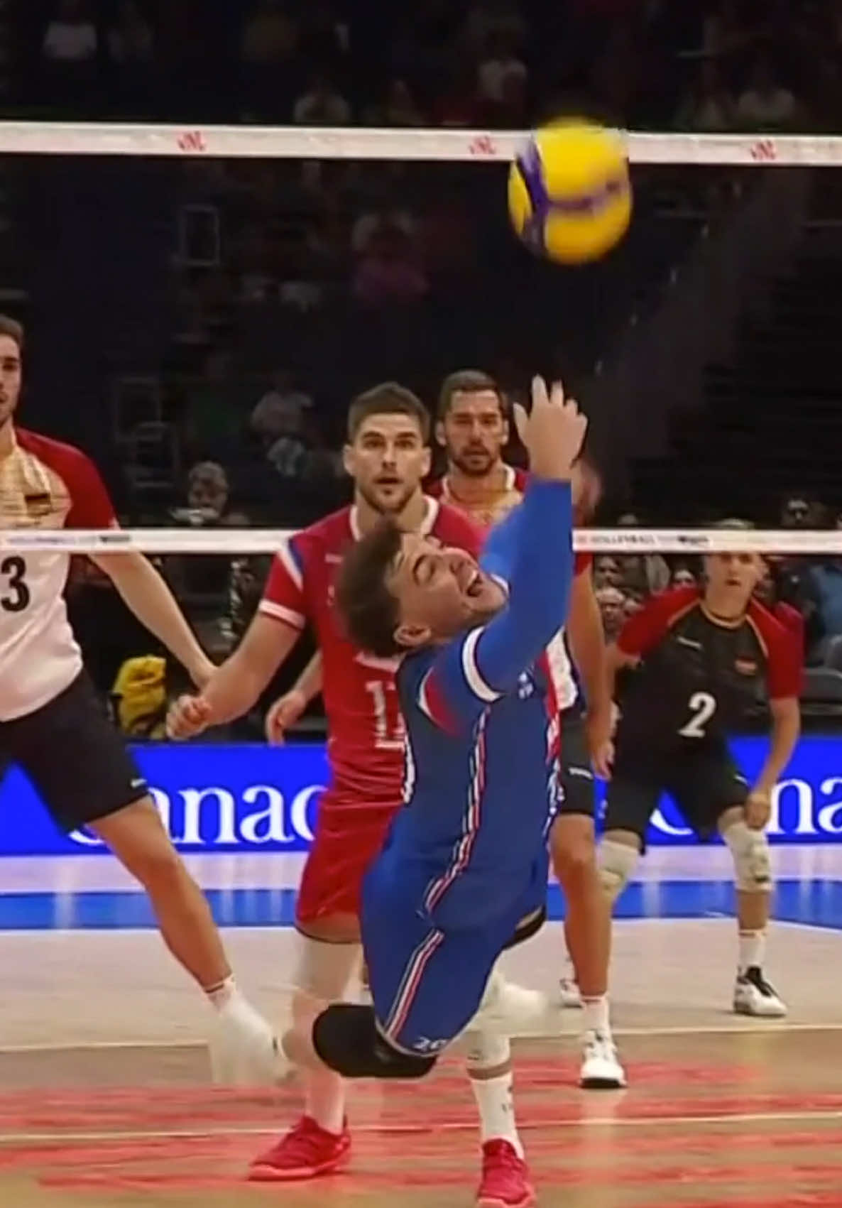 Mega rally! France 🇫🇷 vs 🇩🇪 Germany ❤️‍🔥 #epicvolleyball #volleyballworld #volleyball 