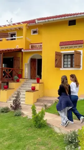 Merci infiniment pour votre visite Asma Fehri 💛 Ce fut un vrai plaisir de vous accueillir. À très bientôt, vous êtes toujours les bienvenus chez nous !