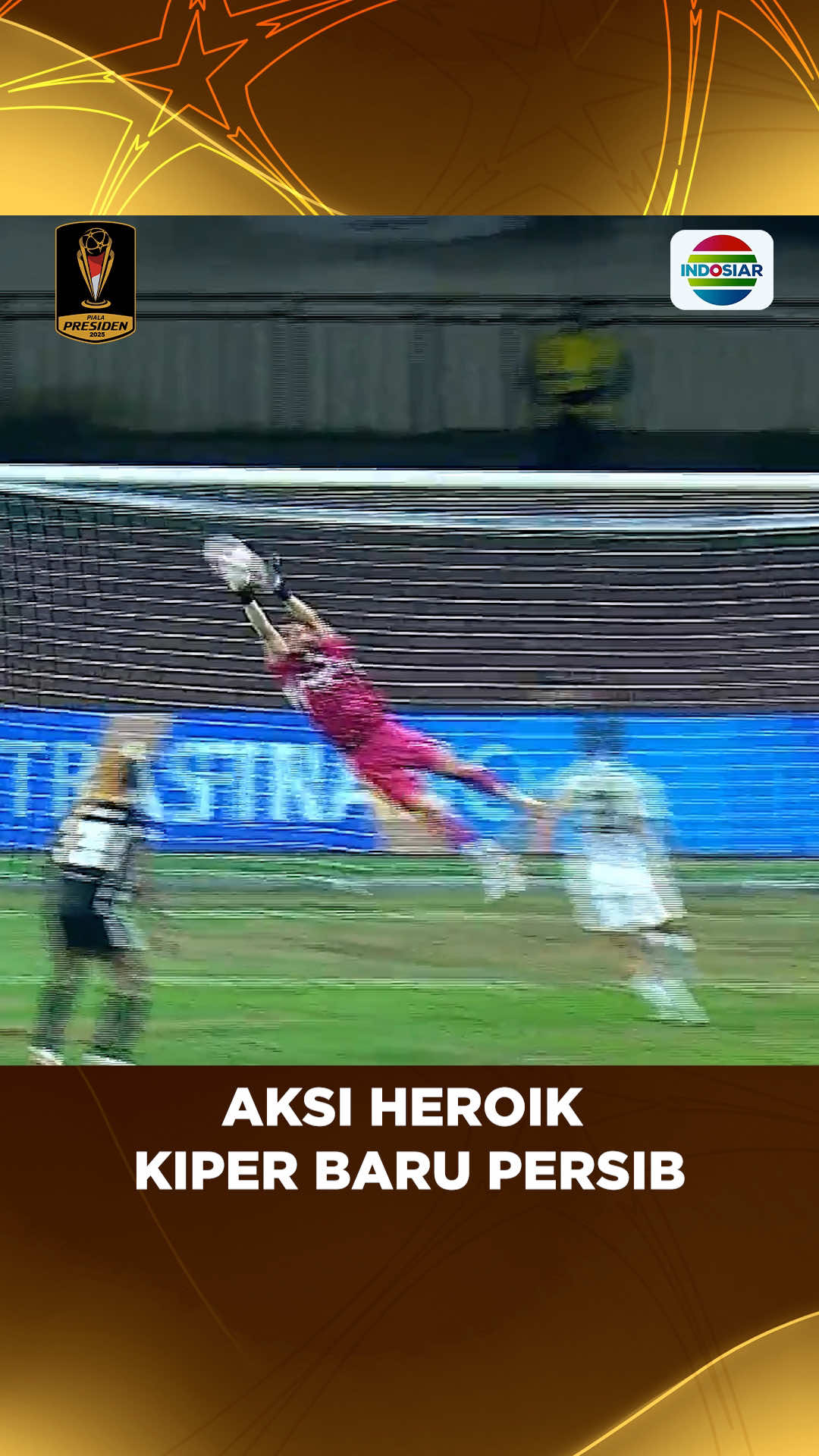 Adam Przybek sang kiper baru Maung Bandung unjuk gigi dengan save berkelasnya malam ini🔥🧤 #IndosiarSports #IndosiarRumahSepakbolaIndonesia #PialaPresiden #seasonrecap 