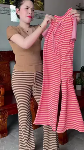 Set Bộ Thời Trang Quần Ống Loe Sọc Áo Cổ Tim Body 2 size 55 & 65kg#setbonu #setbothoitrang #macdepmoingay 