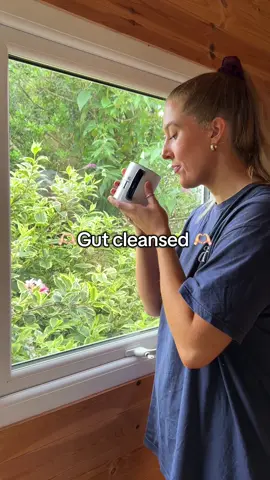 This is how you do it 😇 #guthealth #naturalhealing #wellness #microbiome #gutcleanse #herbaltea 