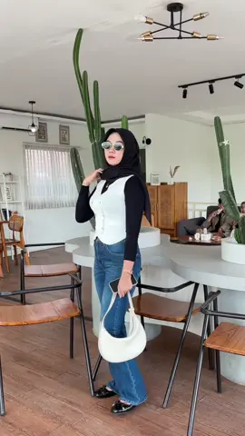 Vest cantik😍#ootdhijab #vest #vestrajut 
