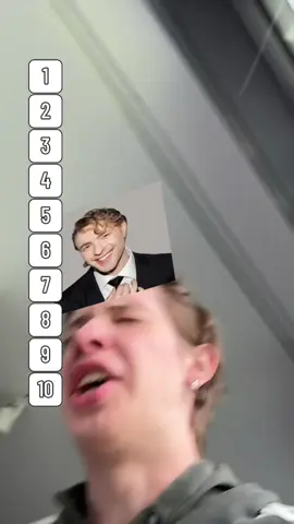 я с ним не согласен в выборе