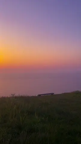 Still a 10/10 bench — and it doesn’t even have a back rest 💀  #sunsets #nature #bench #Outdoors #Hiking 