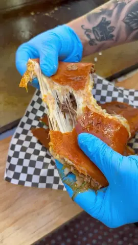 CHEESE SHELL KETO QUESADILLA!! 📍3405 Cesar E Chavez Ave LA, CA #cheese #quesadilla #birriatacos #lafoodie #americanfood #WhereToEat #Foodie #foodporn #bestfood #foodtiktok #foodreview 