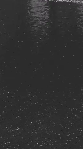 دیگه دنیا واسه من تاریکه... 💔🥀 آخر قصه‌مون نزدیکه؟ 😔 🖤 اگه یه روز دیگه بیشتر فرصت داشتی، به کی می‌گفتی دوستت دارم؟ 🥺 #هایده #ای_خدا #غمگین #دپ #احساسی  #عاشقانه #تیک_تاک_فارسی #ایرانی #نوستالژی  #بارون #دریا #دلشکسته #دپ_استوری #for_you  #fypシ #viral #Love 