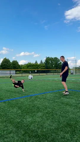 Joga Bonito with Dad⚽️🔥🐐 . . . . . #Soccer #futbol #cr7 #football #soccerlife #soccerskills #soccerplayer #fifa #futebol #championsleague #realmadrid @Nike @Nike Football 