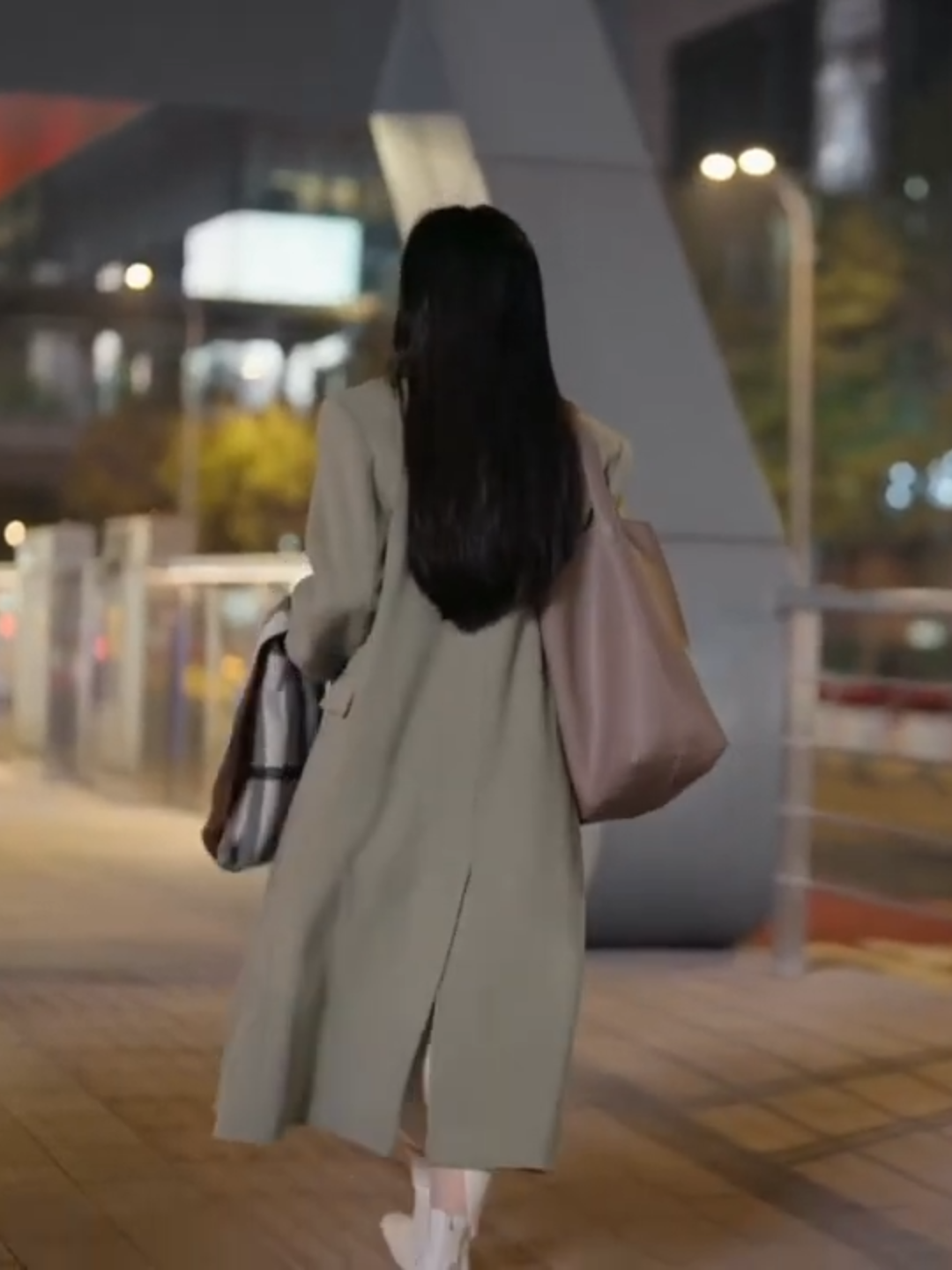 吻別 - 洋瀾一『我和你吻別在無人的街，讓風痴笑我不能拒絶』#tiktokviral #chinesesong #song #songs #fullsong #chinese #musicchina #chinesemusic #music #cover #เพลงจีน #เต็มเพลง #เพลงเพราะ #เพลงฮิตtiktok #เพลงเกาหลี #เพลงญี่ปุ่น