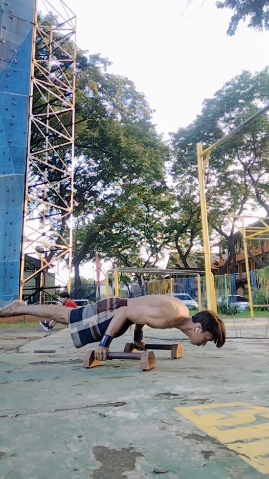 ☕ #swatcalisthenics #streetworkout #calisthenics #planche #workoutmotivation #olahraga #fyp #fypシ #fypシ゚viral 