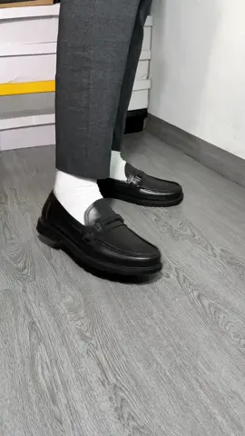 Mumurahing black shoes pero matibay! 150 lang naman to! #blackshoes #leathershoes #blackshoesformen #leathershoesformen 