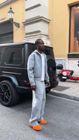 𝐔𝐧𝐞 𝐧𝐨𝐭𝐞 𝐬𝐮𝐫 𝟏𝟎 𝐦𝐞𝐬 𝐠𝐞𝐧𝐬 😇 #outfit #munich  