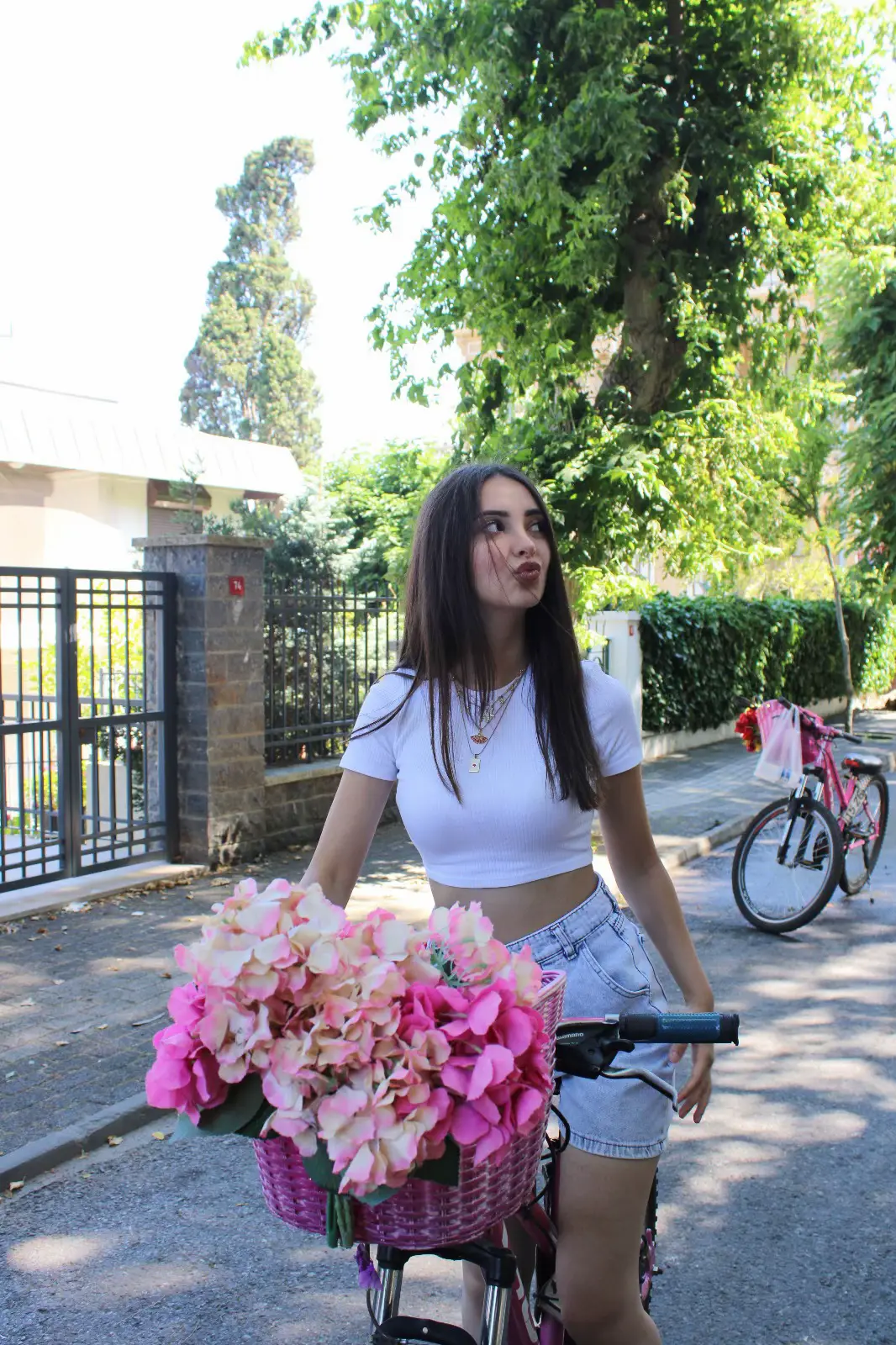 Mükemmel bir adalar turu ✨#istanbul #istanbulgezilecekyerler #adalar #büyükada #kesfet #fy #heybeliada #reşatnurigüntekin #bisiklet 