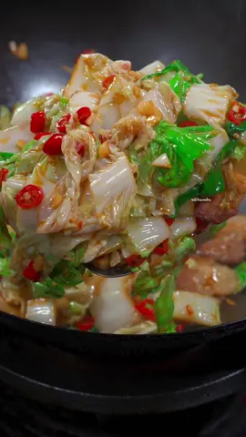 ผัดผักกาดขาว เพิ่มไข่ดาวกรอบๆ พร้อมข้าวร้อนๆ #อาหาร #ทําอาหารกินเองง่ายๆ #ไอเดียอาหาร 