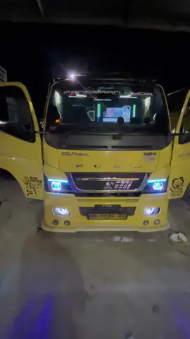 kasih jajan dulu boss🤩🚀#fyp #sumbarstyle🤙🔥 #4u #pangeranmuda👑 #bengkalis #bawahgank #truck #cantermaniaindonesia 
