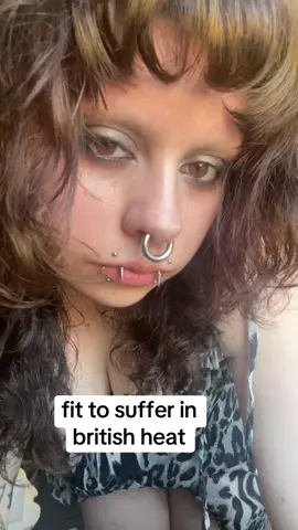 me when the entire fir is from vinted #vintedfinds #vinted #robzombie #fitcheck #goth #riotgrrrl #outfitoftheday 