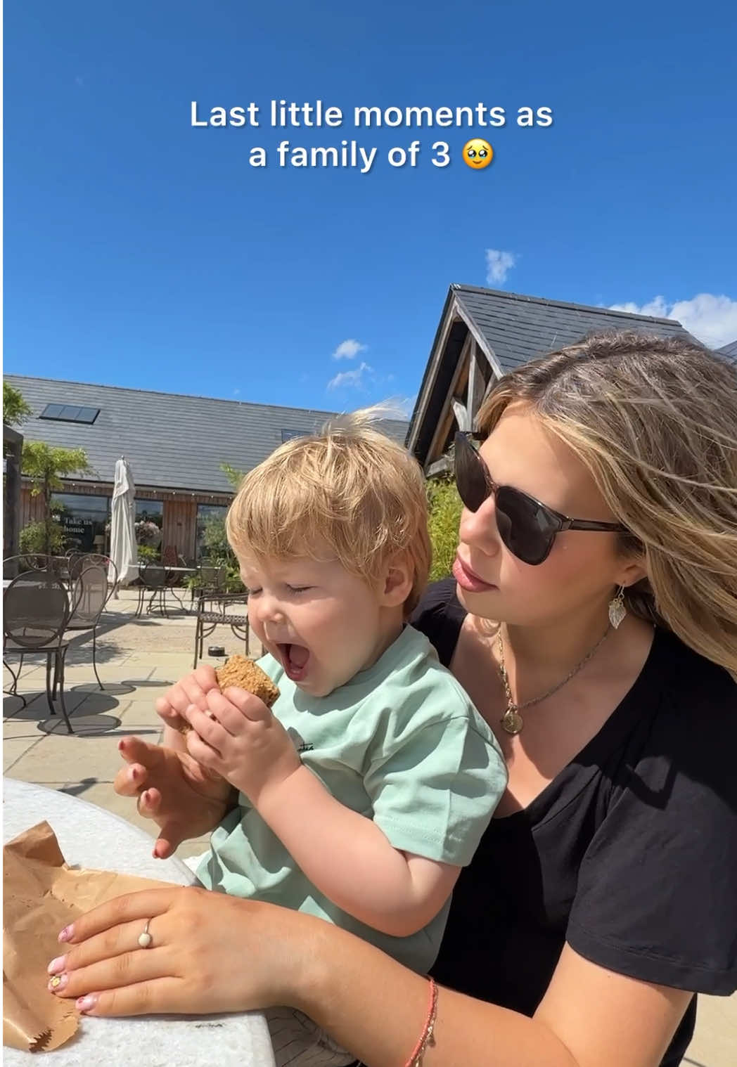 AD Soaking in all the last little moments as a family of 3 with our Bugaboo Butterfly 2 #BugabooButterfly2 #AnywhereWithYou 