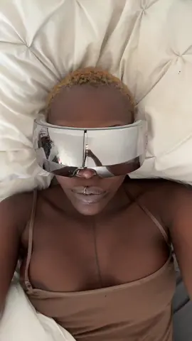 Eye mask with massage and sings 