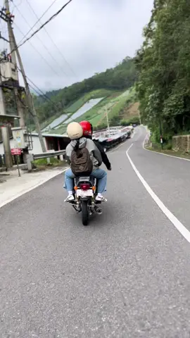 Pov pak carek mbe bu carek touring+liburan 🤩🥰❤️ #kmhgl #kmhgl100 #kmhgl100indonesia #kmhglchaptermojokerto #kmhgljatim #fyp #fypシ゚viral #fypage #tawangmangukaranganyar 