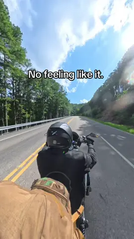1st fun ride with the mid controls. Mids forever! #usa #motorcycle #harleydavidson #oklahoma #arkansas #windingstairmountain 