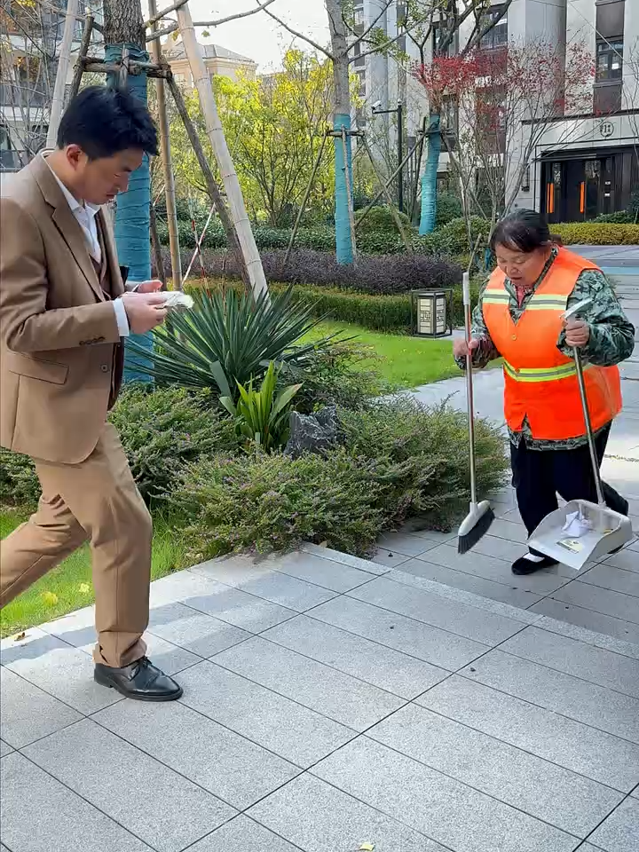 喜欢的支持下3xdps374ait6wwe&bt看老板如何惩治嚣张主管~~~