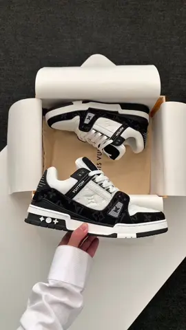 Black Lv Trainers 🖤 #mensfashion #fashiontiktok #mensessentials #sneakers #streetwear #menstyle #fashion #OOTD #tiktokviral #viral #unboxing #lv #lvtrainers 
