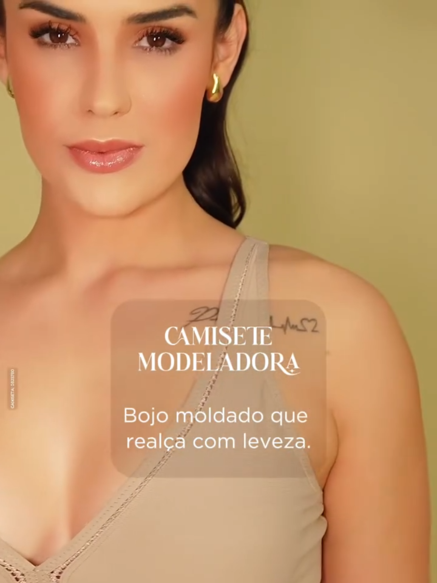 Camisete modeladora: conforto que transforma! ✨ Com bojos moldados e tecido em cetinete microfibra, ela modela e valoriza a silhueta com discrição. É o design perfeito para usar sob blusas e vestidos que pedem aquele ajuste extra.💖 EXPLORE | www.dilady.com.br